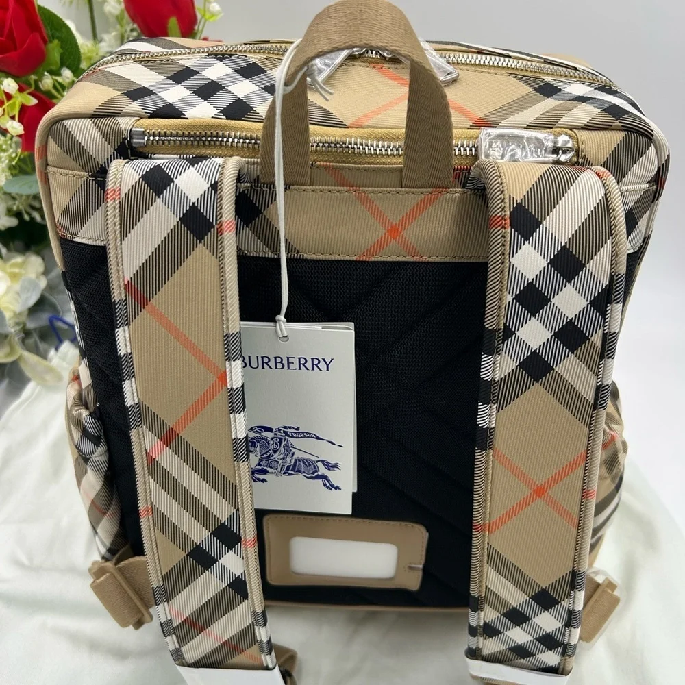 Burberry stylish checkered